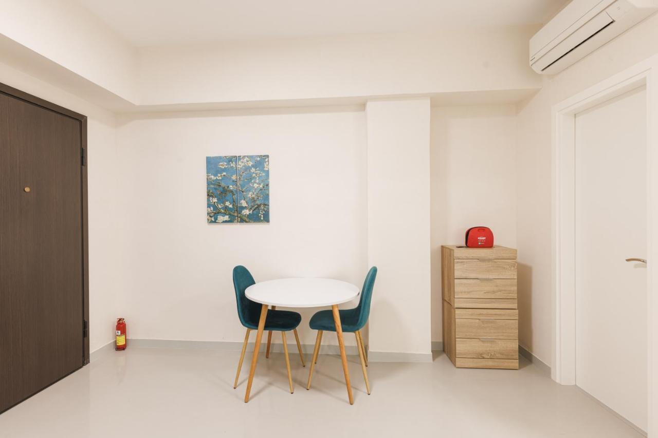 Fully Renovated Luxurious Semi-Basement Studio 雅典 外观 照片
